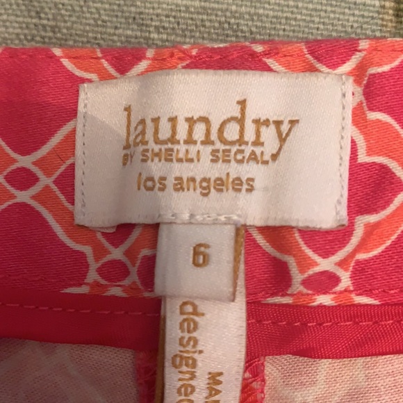 Shorts - Picture 2 of 3